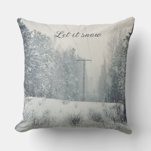 冬の森の雪 クッション (正面)