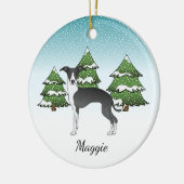 冬の森の黒イタリアンと白のグレイハウンド セラミックオーナメント (左)