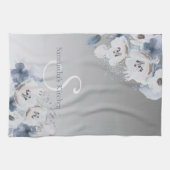 冬の水色フローラモノグラムパーソナライズされた キッチンタオル (横)