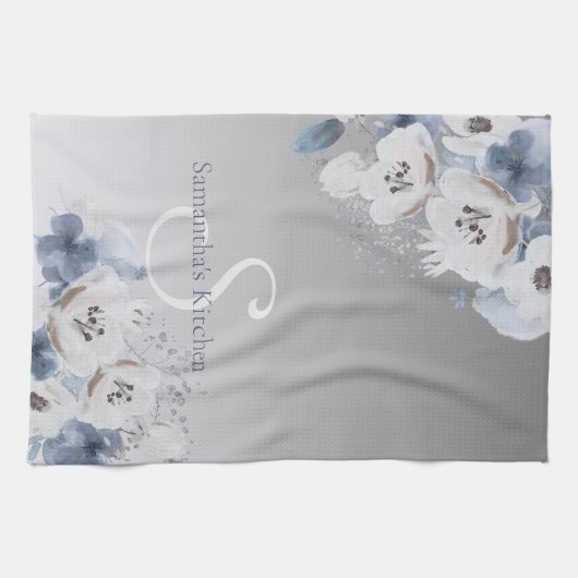 冬の水色フローラモノグラムパーソナライズされた キッチンタオル (横)