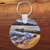 冬の湖とカヤックの荒野の風景 キーホルダー (正面)