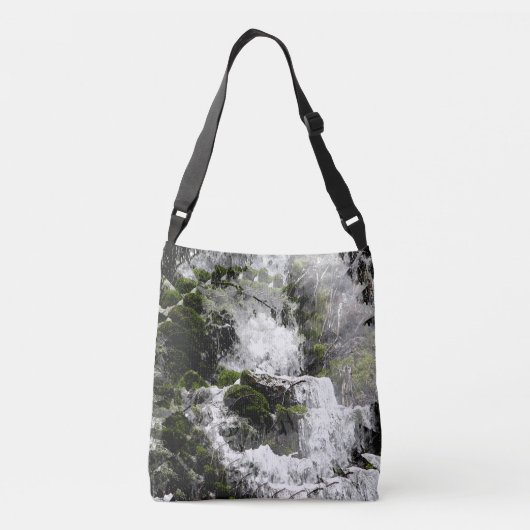 冬の滝…..... クロスボディバッグ (裏面)