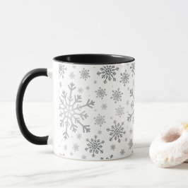 冬の白に銀色の灰色のクリスマスの雪 マグカップ