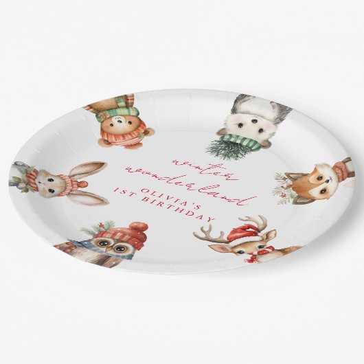 冬の素晴らしい森のクリスマスの誕生日 ペーパープレート (アングル)