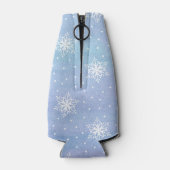 冬の紫と青空 白い雪の結晶 ドット ボトルクーラー (裏面)