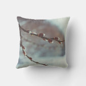 冬の終わりにカチキンを持つプッシー柳の枝 クッション (裏面)