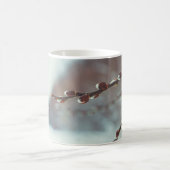 冬の終わりにカチキンを持つプッシー柳の枝 コーヒーマグカップ (中央)