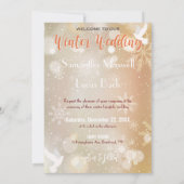 冬の結婚式のカップルの写真結婚金ゴールド 招待状 (裏面)