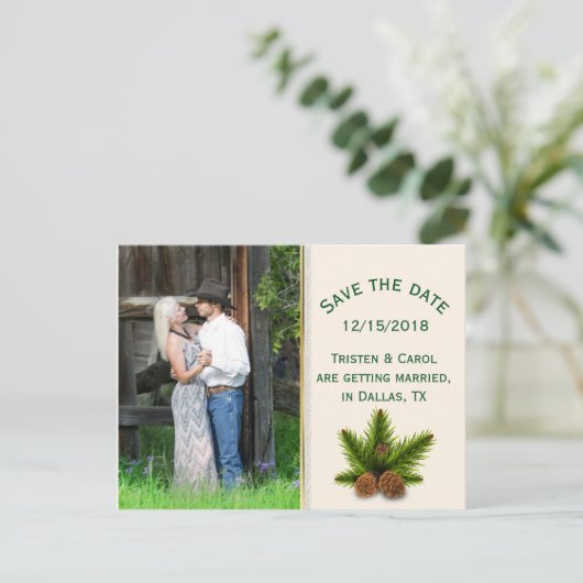 冬の結婚式の松のコーン日付はがきを保存 案内ポストカード (スタンド正面)