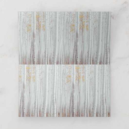 冬の結婚式の白い樺の木松の木の雪 プレイスカード (内部開封)