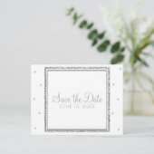 冬の結婚式の華やかさ　シルバーとホワイトのSave the Date 案内ポストカード (スタンド正面)