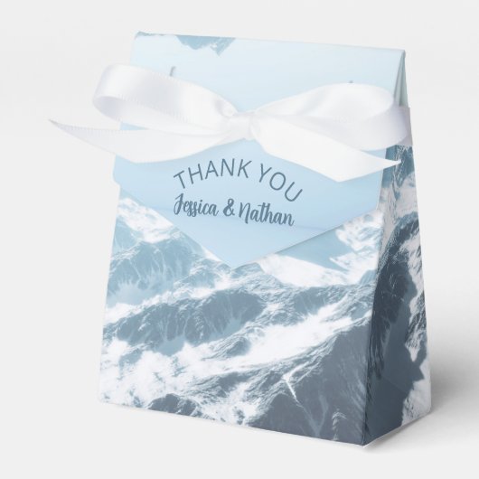 冬の結婚式の雪の山の写真 フェイバーボックス (正面サイド)