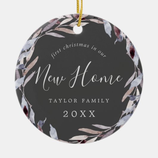 冬の緑の初めてのクリスマスの新しいホームフォト セラミックオーナメント (正面)