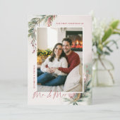 冬の緑の赤い初めてのクリスマスミセス シーズンカード (スタンド正面)