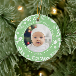 冬の緑の赤ちゃんの初めてのクリスマスの写真 セラミックオーナメント