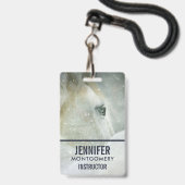 冬の美しい白馬の写真 バッジ (裏面（ネックストラップ付）)