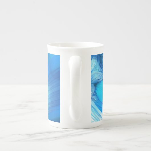 冬の至ブルー抽象芸術 ボーンチャイナマグカップ (裏面)