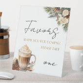 冬の花を飾ったコーヒーブライダルシャワーの景品 テーブル 台座サイン (インサイチュ)