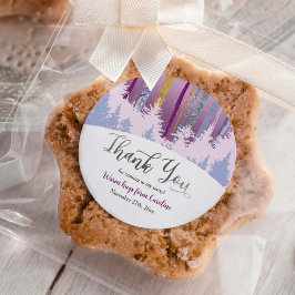 冬の誕生日ブルーパープルと雪の木 ラウンドシール