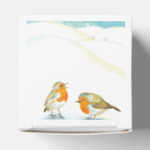 冬の赤いロビンス フェイバーボックス (上部)