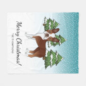 冬の赤と白森の中のボストンテリア フリースブランケット (正面(横))