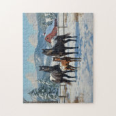 冬の農園で黒いアパロオーサの馬 ジグソーパズル (縦)