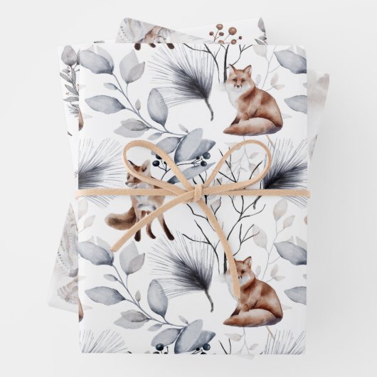 冬の野生動物キツネの鳥たちが季節の緑を見る ラッピングペーパーシート (インサイチュ)