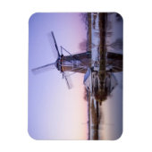 冬の長方形マグネットで日の出の間の風車 マグネット (縦)