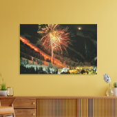 冬の間のトーチライトパレードと花火 キャンバスプリント (インサイチュ (リビング))