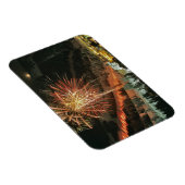 冬の間のトーチライトパレードと花火 マグネット (右側)