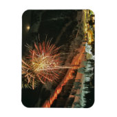 冬の間のトーチライトパレードと花火 マグネット (縦)