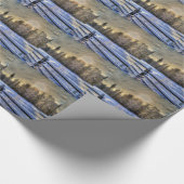 冬の雪が降る日の出の農場 ラッピングペーパー (角)