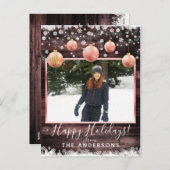 冬の雪とピンクのオーナメントホリデーフォトカード シーズンポストカード (正面/裏面)