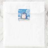 冬の雪に座るかわいいペンギン スクエアシール (バッグ)