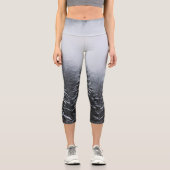 冬の雪に覆われたトウヒの森 カプリレギンス (正面)