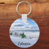 冬の雪に覆われたバルト海沿岸 キーホルダー (正面)