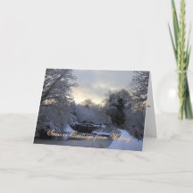 冬の雪のクリスマスカードのBasingstoke運河