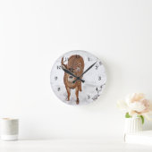 冬の雪のシカの木びき台 ラウンド壁時計 (ホーム)