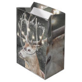 冬の雪のトナカイのメリークリスマス ミディアムペーパーバッグ (裏面アングル)