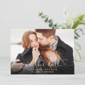 冬の雪のハートスクリプトの結婚写真 セーブザデート (スタンド正面)