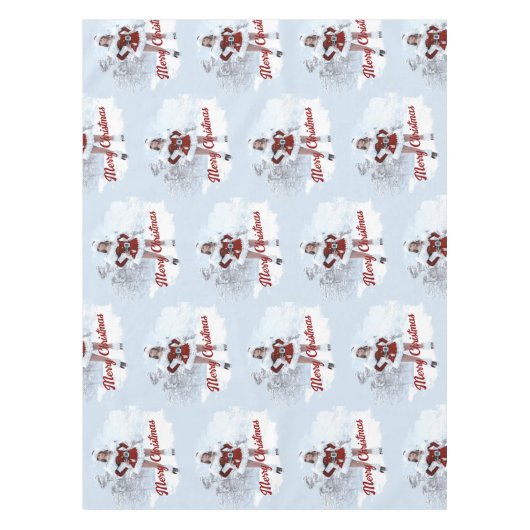 冬の雪の上で美しいクリスマスの女性 テーブルクロス (正面)