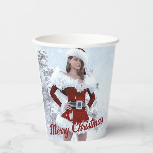 冬の雪の上で美しいクリスマスの女性 紙コップ (正面)