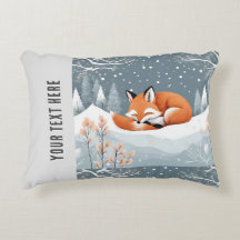 冬の雪の中で眠る狐 かわいい あったか ホリデー