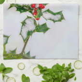 冬の雪の中のイレックス赤いクリスマスホリーベリー – キッチンタオル (折り畳み)