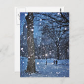 冬の雪の中を夜歩く ポストカード (正面/裏面)