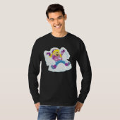 冬の雪の天使を作る若い女の子 Tシャツ (正面フル)