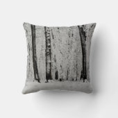 冬の雪の木 –  クッション (裏面)