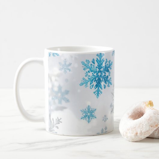 冬の雪の結晶パーブルーとホワイト コーヒーマグカップ (ドーナツ)