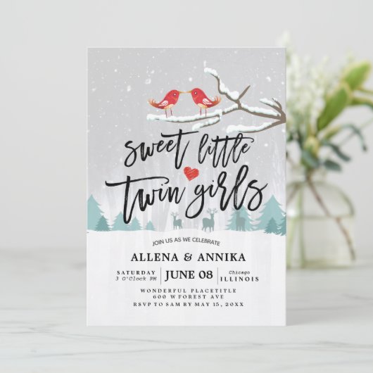 冬の雪の赤ちゃんシャワー甘い小さな双子の女の子 招待状 (スタンド正面)