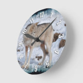 冬の雪の野生動物のグレーの狼の写真 ラウンド壁時計 (傾斜)